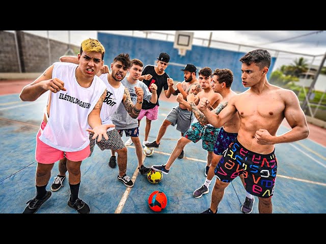 JOGANDO VOLEI NA PRAIA COM MEUS AMIGOS !! *assista até o final* tem jogo,  acidente até tiros 😂 