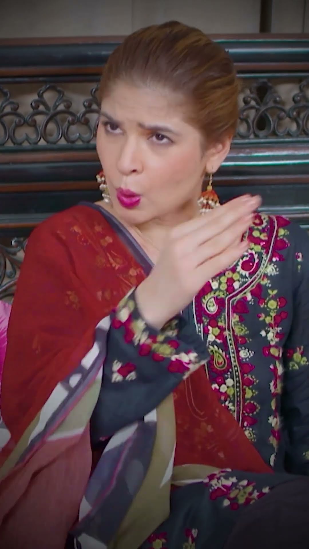 Khoobsurat Tou Mein Hoon... #ayeshaomer  #shorts