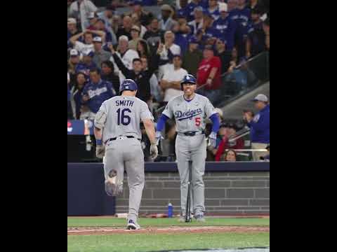WILL SMITH IN THE 11th! #WorldSeries 💪