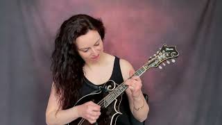 Video thumbnail of "The Mini Mandolin Sessions - #1 Fireball Mail - Leanne Thorose"