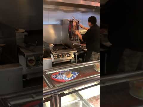 DELICIOUS GREEK GYRO