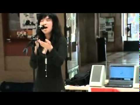 Download [Share]2011.04.07 Carmen Wong sings in Universidad De Sevilla.