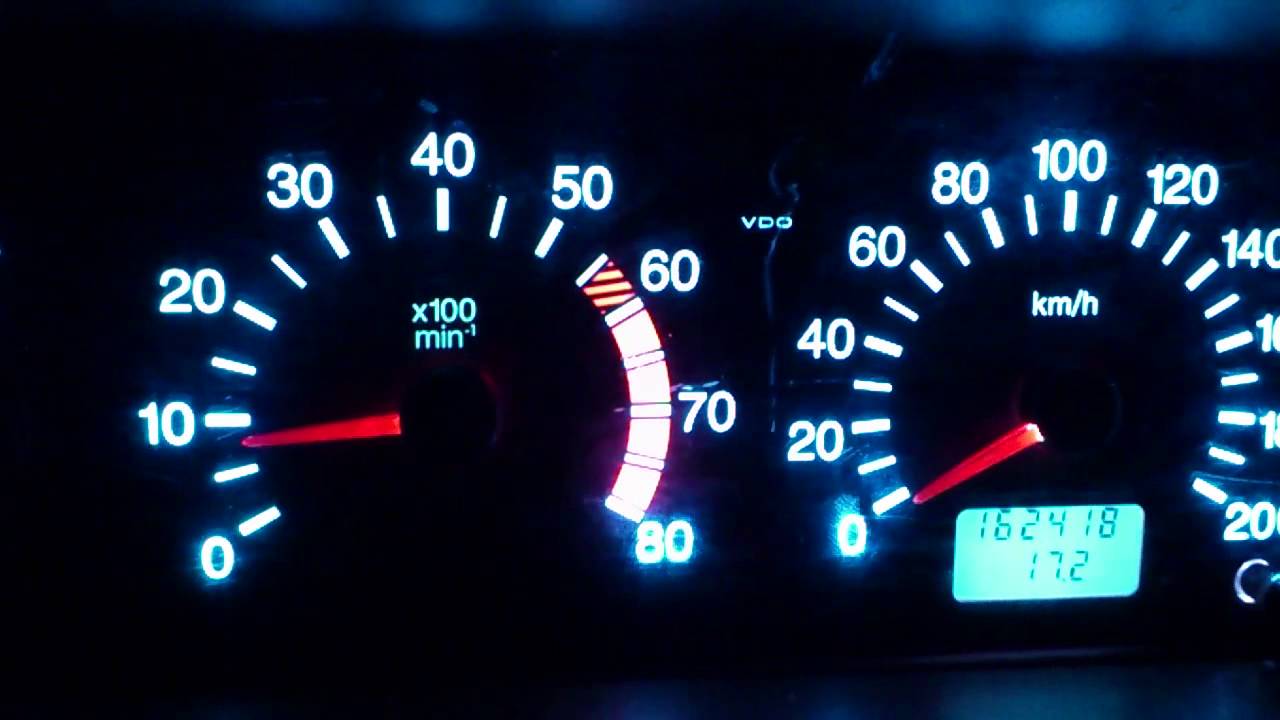 разгон ваз 21102 сток - YouTube