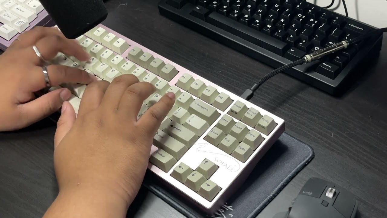 Lyn Whale w/ Cherry MX Blacks