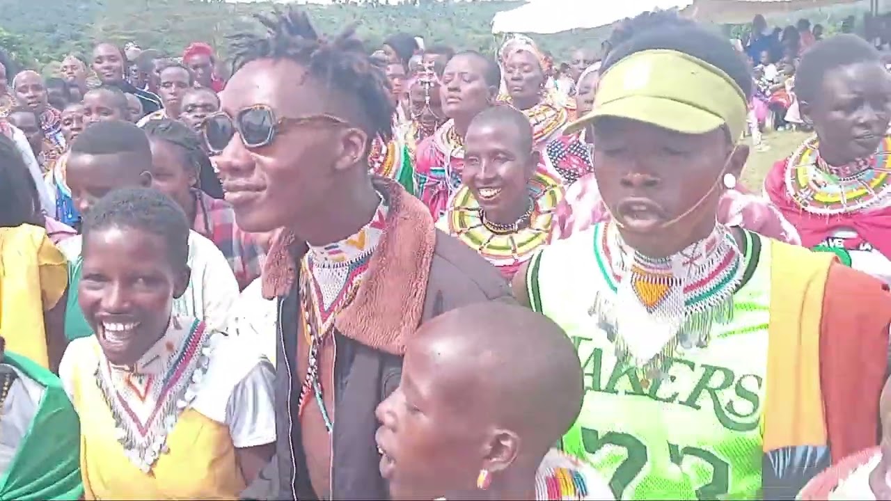 SMART BOY PARENCHA PAVOMING AT SHULUMAI CONSEVARCY #LOVE #DUETSONGS #lovemuisc #duet