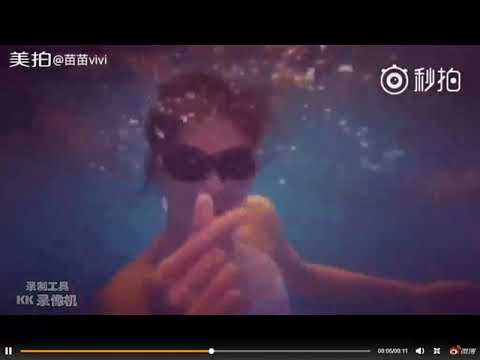 芳华女主角苗苗游泳