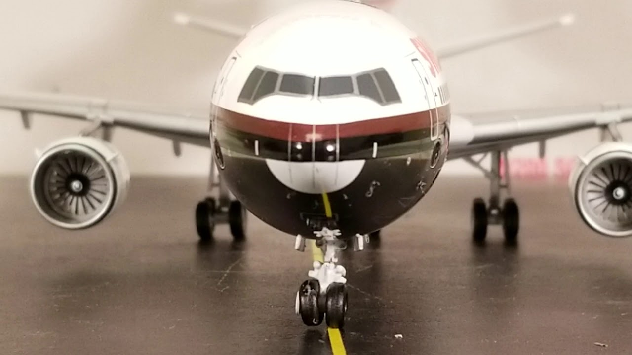 JC Wings 200 Swissair MD11(Retro Chocolate Stripe Livery)Review