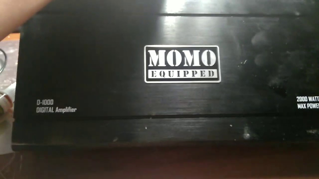Моноблок уходит в защиту. Усилитель МОМО d500. Momo equipped моноблок 1000. Усилитель МОМО 4.80. Усилитель Momo d1000 характеристики.