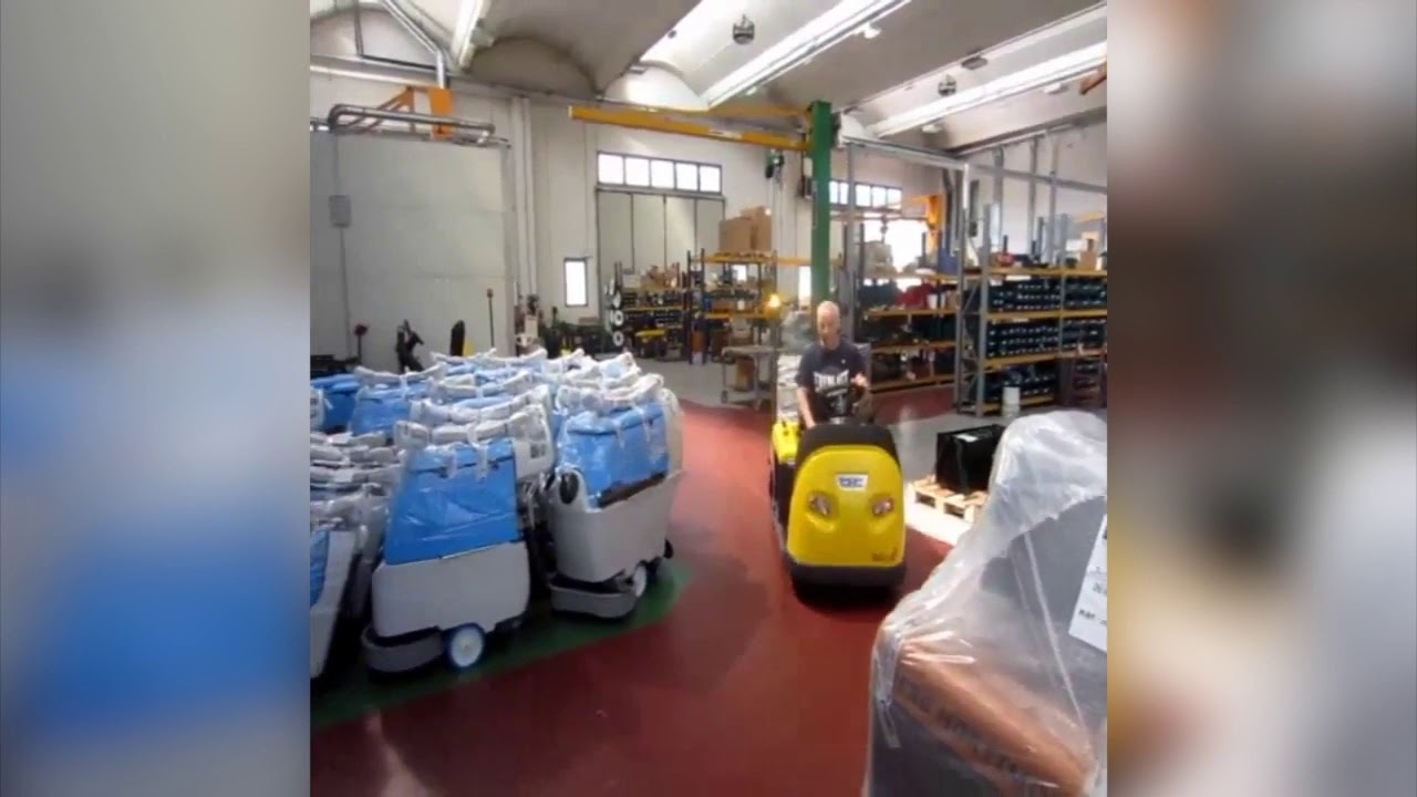 Bull 5N Three Wheel Tow Tractor