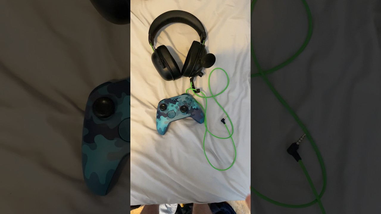 HOW TO CONNECT HEADPHONES TO AN XBOX CONTROLLER