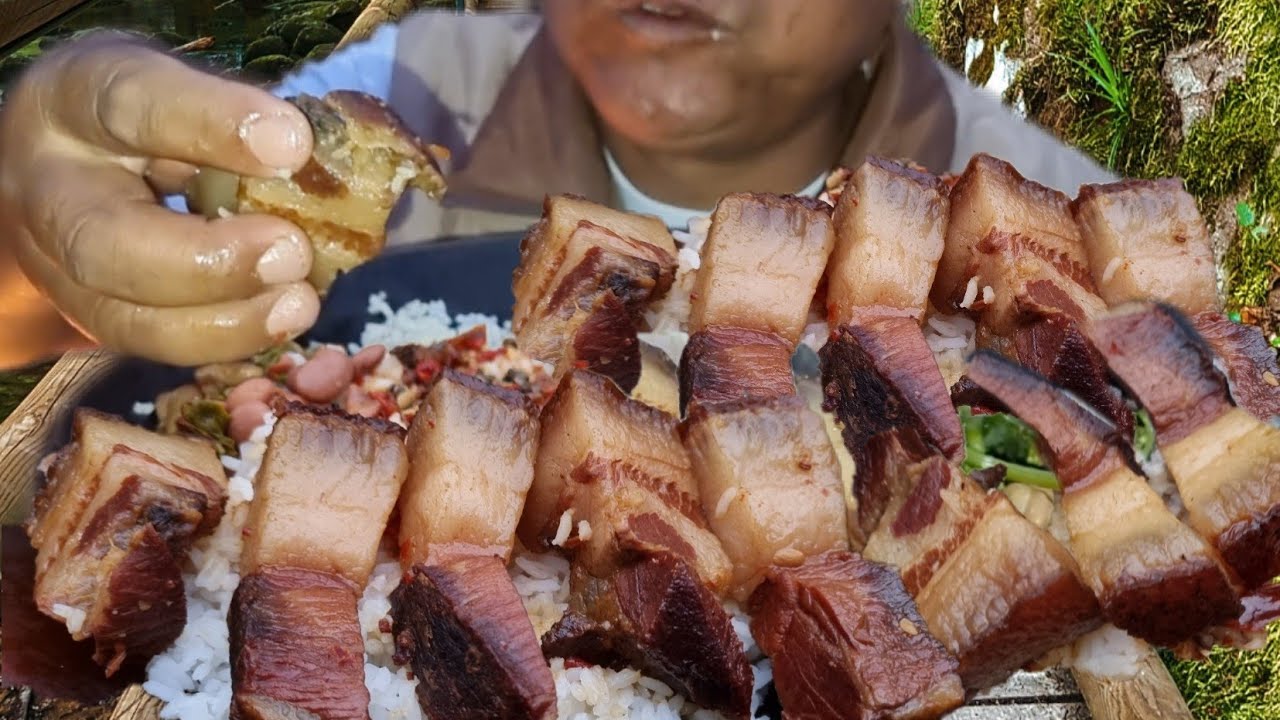 Spicy smoke pork with fermented soyabeans & kidneybeans| @khipsvlog3739