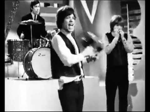 ROLLING STONES NOT FADE AWAY stereo - YouTube