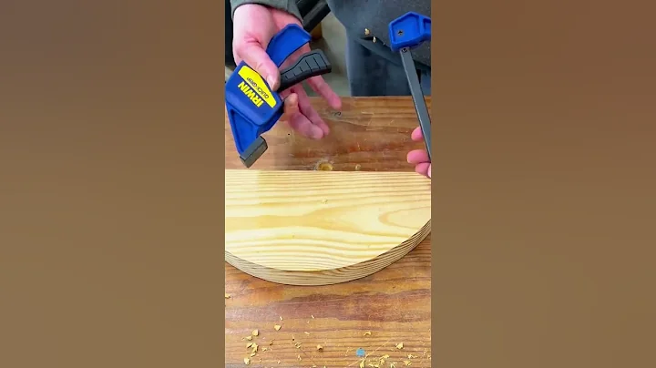 No Bench Dogs?  Try This Tip! #woodworking #diy #tipsandtricks