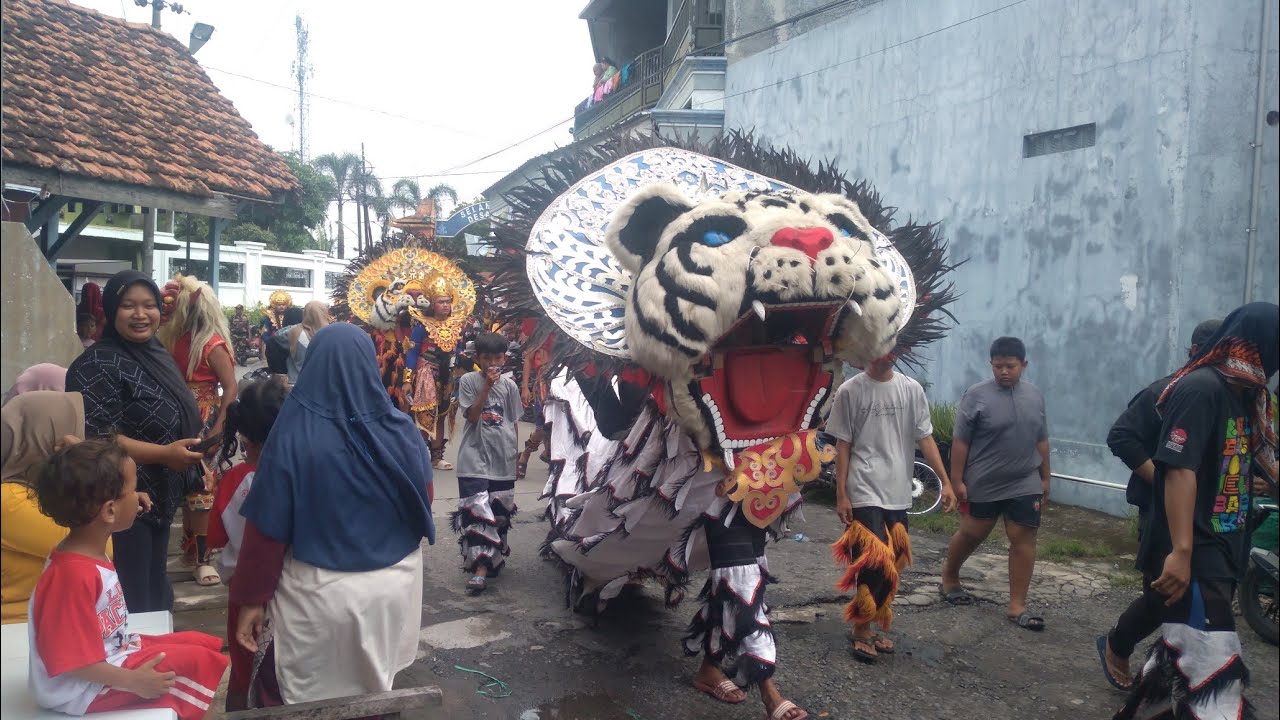 Karnaval haflah akhir sanah madin roudlotul ulum cabean demak 2026
