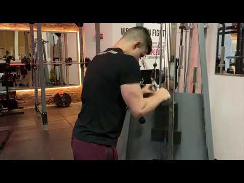 Triangle Tricep Pressdown