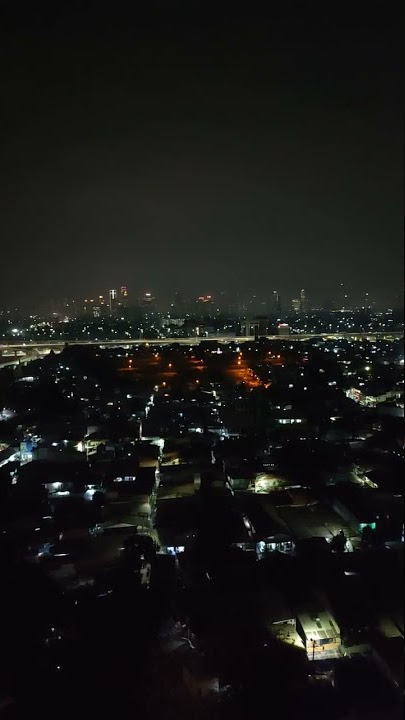 Moment Malam Tersembunyi Jakarta Dari Atap Apartemen