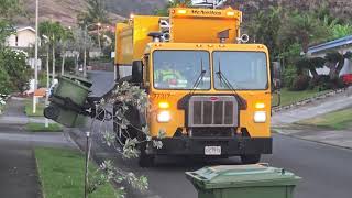 Mcneilus Autoreach Green-Waste on a chilly windy morning. 