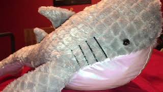 Whale shark dolphin hybrid stuffed animal toy review