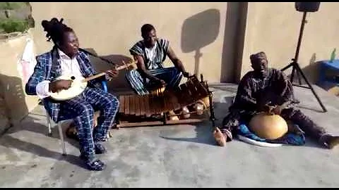 King Ayisoba, Maxwell Dagati, Morgan Avalum - Bayeti Boi