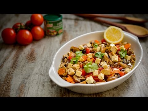 Vídeo: Salada Quente De Cogumelos E Frisos