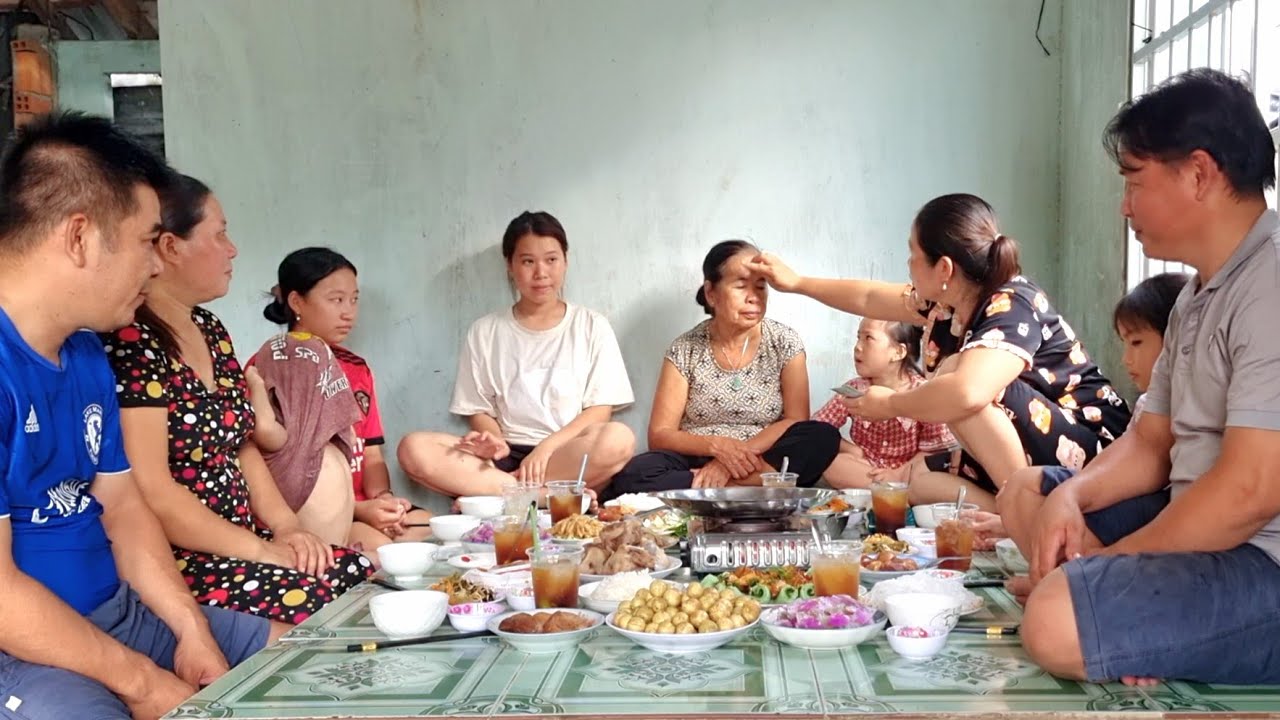 Mẹ Xúc Động Với Món Quà Lớn Trong Ngày Giỗ Ba | ATTD&Family 