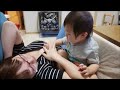 シャツめくるなっちゅーの