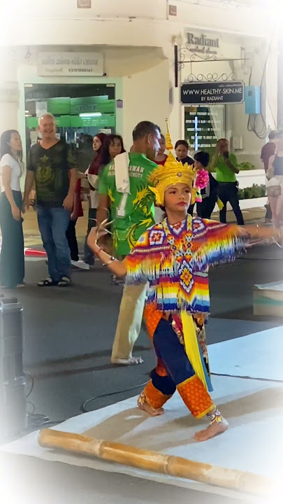 Thai dancing 🤩 #phuket  #thailand