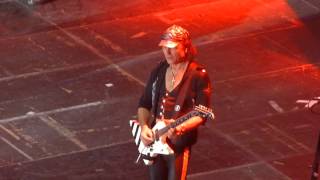 Scorpions - Still loving you - Live Paris 2015 chords