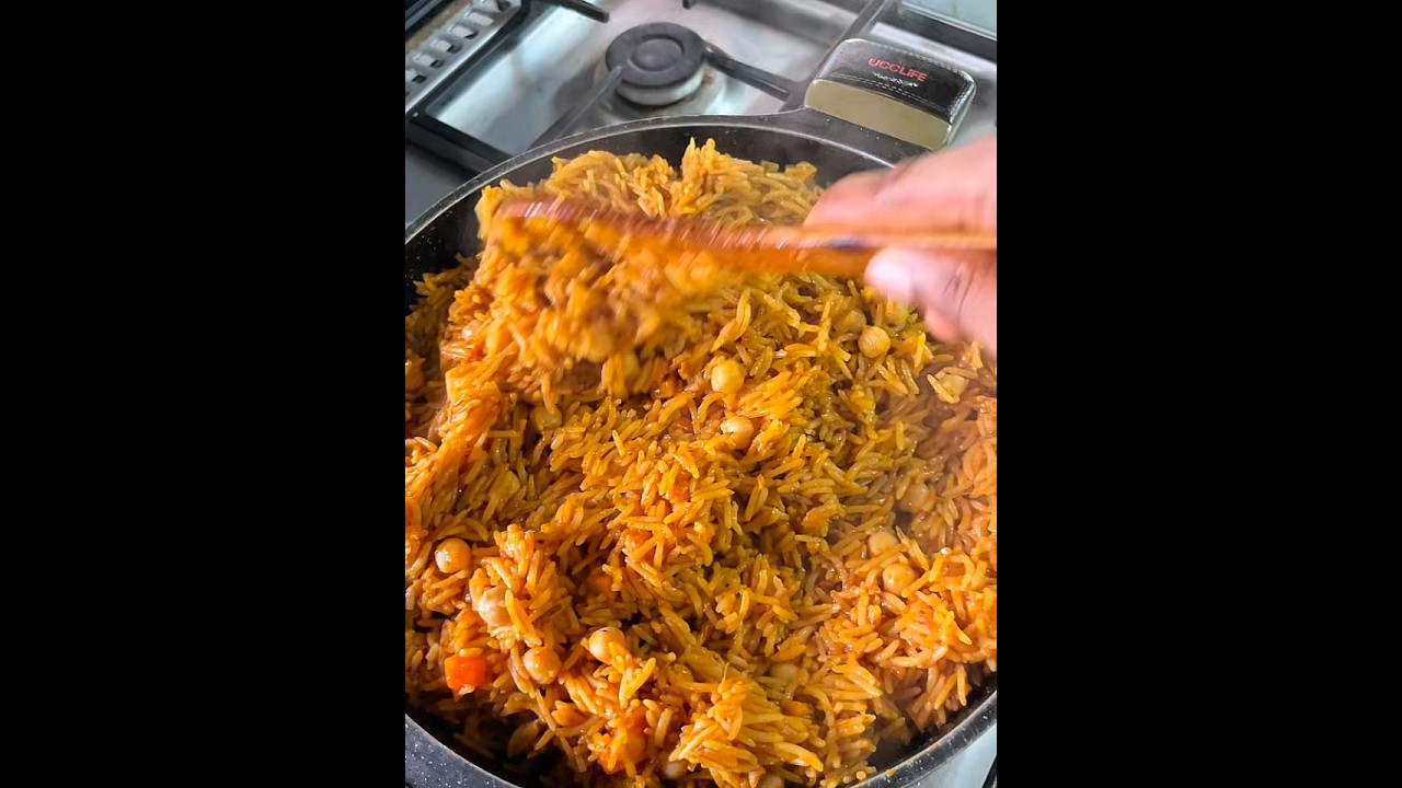 Good food only #youtubeshorts #jollofrice #food #foodie