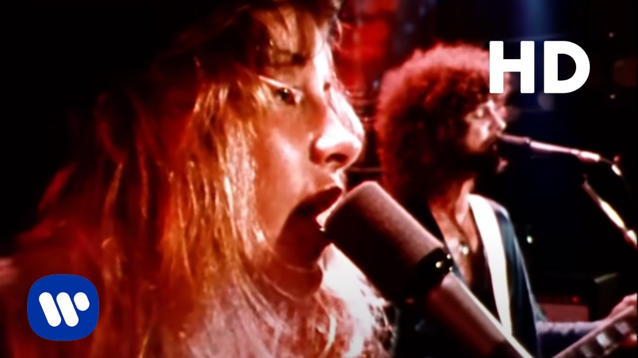 Fleetwood Mac - Go Your Own Way (Official Music Video)