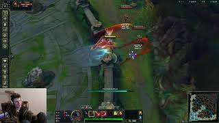 Aatrox basic combo and E atuo reset assistance.