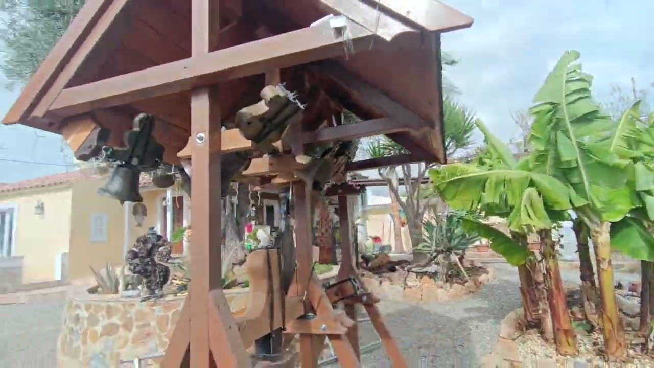 Mittagsgeläut der Wohnzimmer und Kapellenglocken am Mittwoch den 12. November 2025