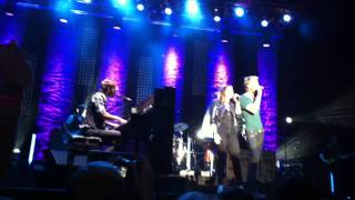 Lady Antebellum - Hello World (Live)