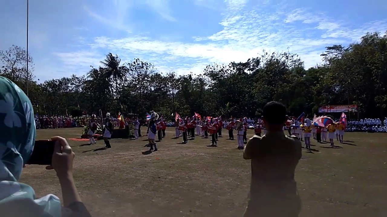 Drumband Gita Persada SMP N 1 Manyaran HUT 72