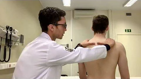Como se avalia a expansibilidade torácica?