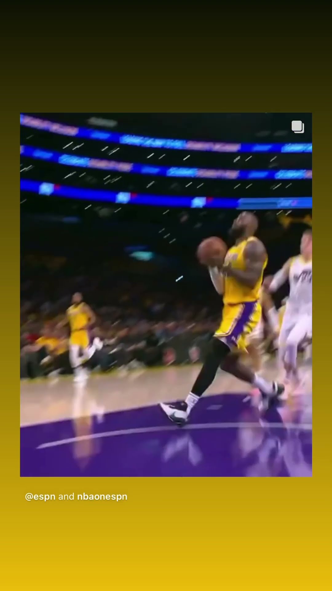 Luka full court to Bron #hoodnews #lukadoncic #lebronjames #lakers #trending #viralvideo #how #wow
