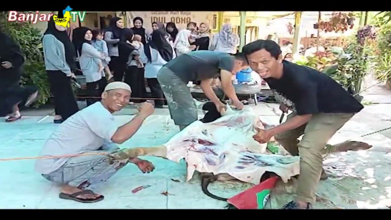 PANITIA KURBAN DI MASJID AGAR AKTIF MENYOSIALISASIKAN PENGURANGAN PENGGUNAAN PLASTIK