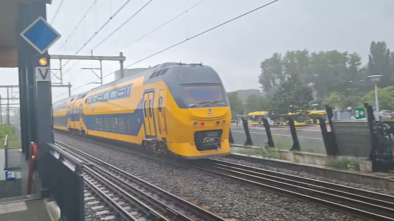 Trainspotting at: Hilversum/ Utrecht cs/ Utrecht Lunetten 