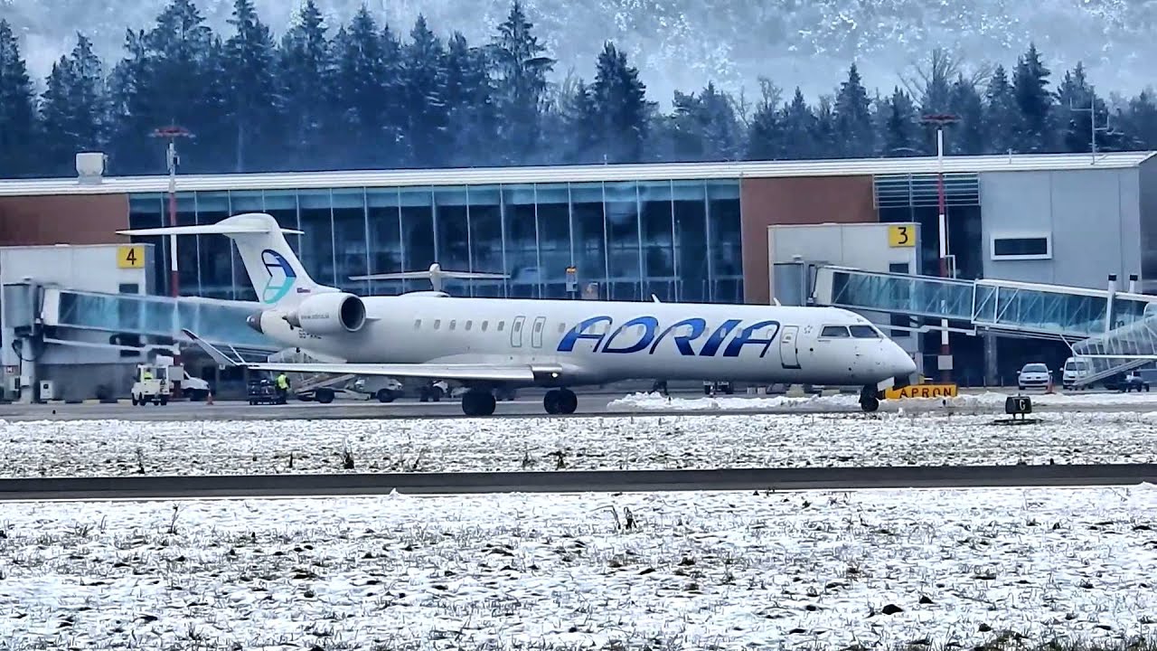 Airport Ljubljana / S5-AAL / 23.11.2015