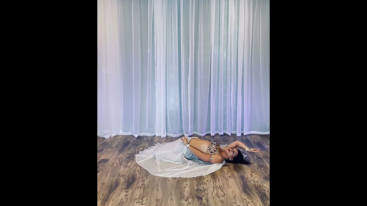 Aksana Bellydance Floorwork Taqsim 