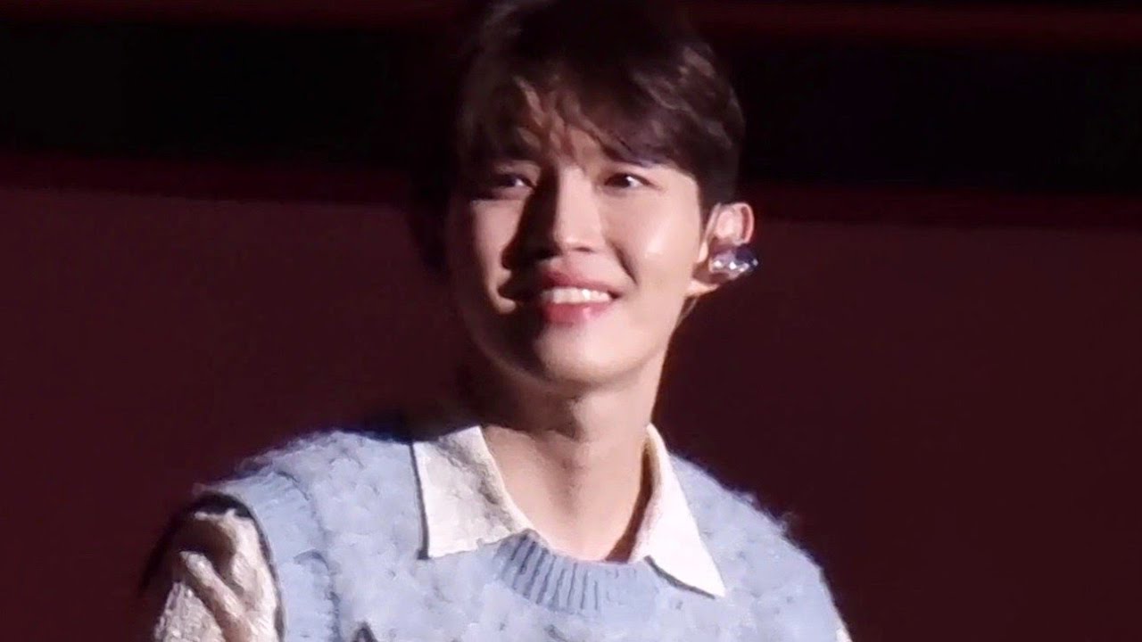 김재환 콘서트 Not Alone(첫콘) 세로캠 231216. 2160p