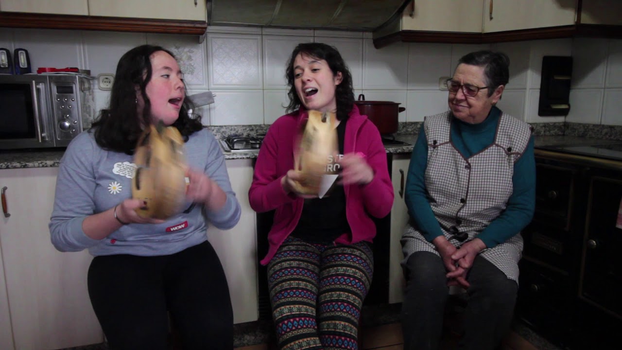 Carme e Uxía da Pontragha - Pateado de Zabuceda (Morlán, Trazo)