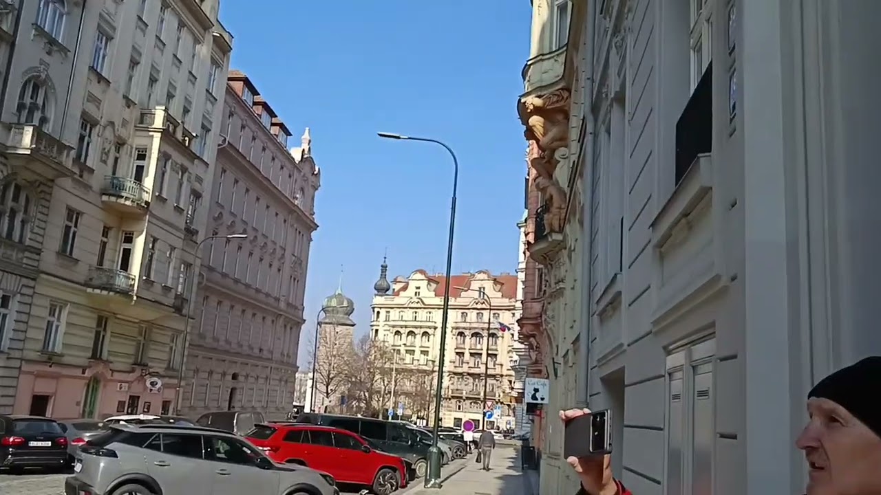911. 28 2 2026. Praha 2. Танцюючий будинок.