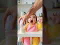النونو الصغيرة الكيوت تشرب حليب