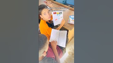 توزيع القران الكريم علي اطفال غزه في دروسهم🇵🇸 #غزة #gaza