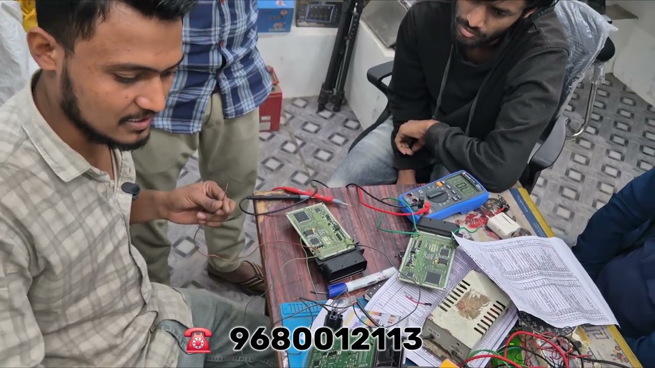 On Borad Ecm check by Mechanical student #automobile #ecmrepair #keys #wiring 
