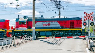 RailWay crossing. Two Shunting Diesel Locomotives. Khabarovsk2/Маневровые тепловозы РЖД. Хабаровск 2