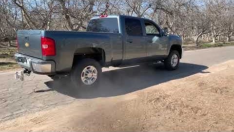 Chevy Duramax LMM 5 Inch Straight Pipe Sound!