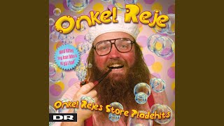 Vignette de la vidéo "Onkel Reje - Luk nu dine øjne i"