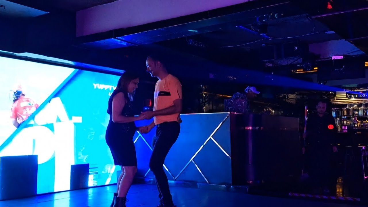 badshah-night-club-bangkok-entertaining-bollywood-in-thailand-youtube